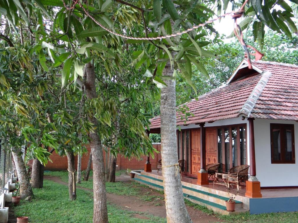 Saro Lake County Kumarakom Room photo