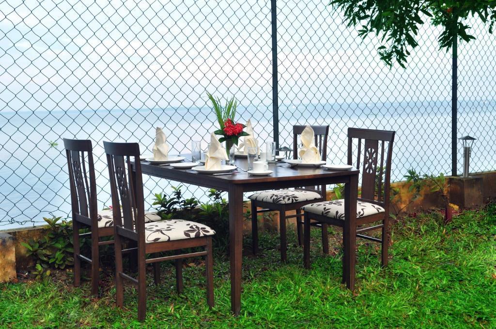Saro Lake County Kumarakom Exterior photo