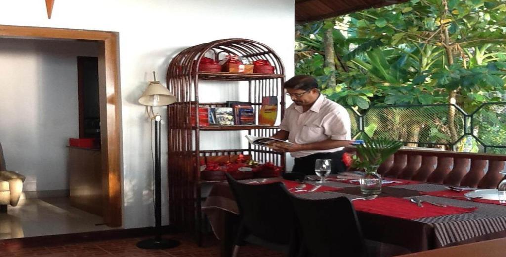 Saro Lake County Kumarakom Exterior photo