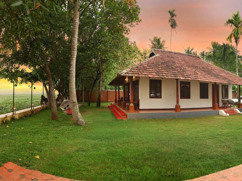 Saro Lake County Kumarakom Exterior photo