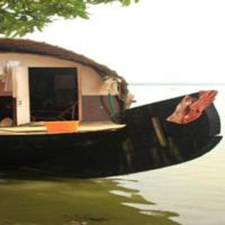 Saro Lake County Kumarakom Exterior photo