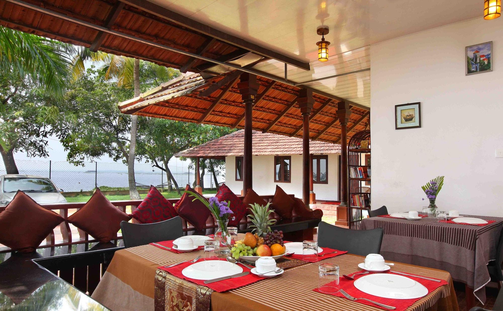 Saro Lake County Kumarakom Exterior photo